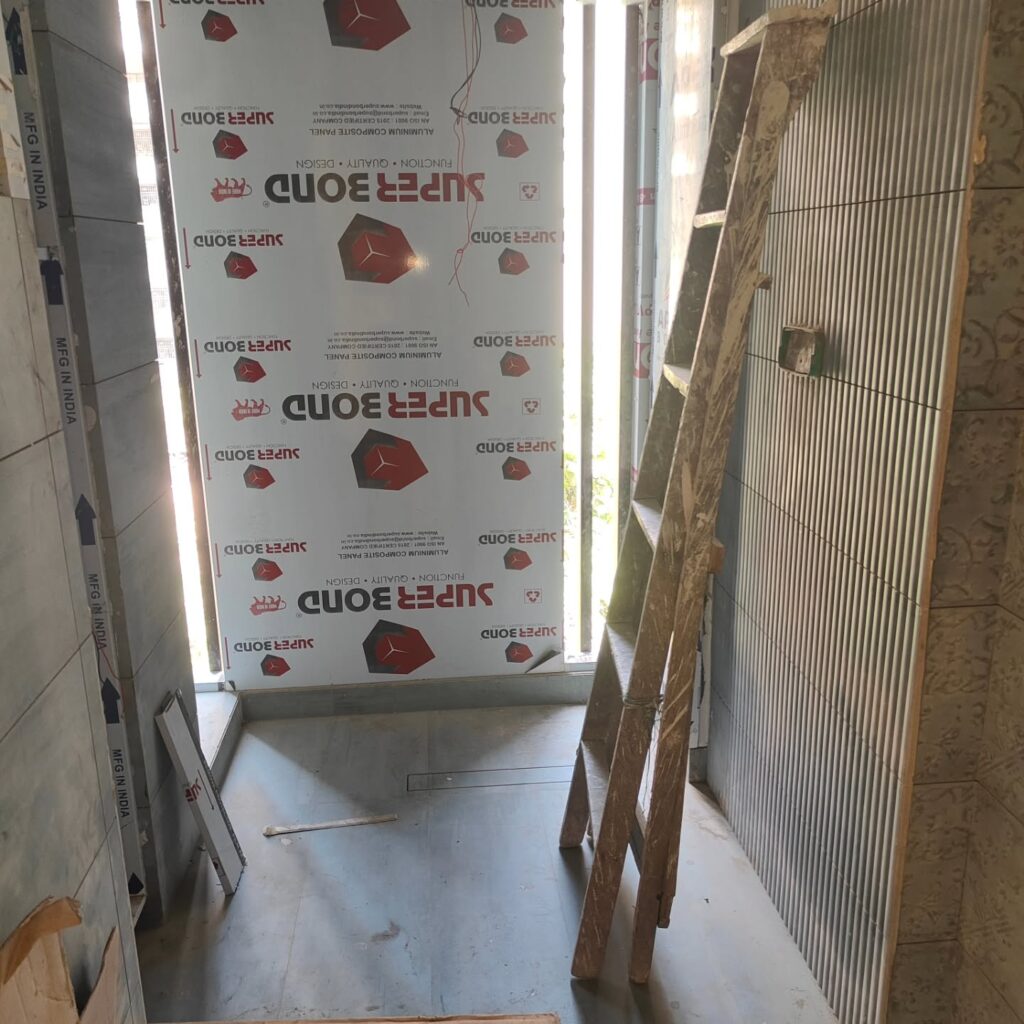 Instagram post from intradecor_. This post is in position 12.