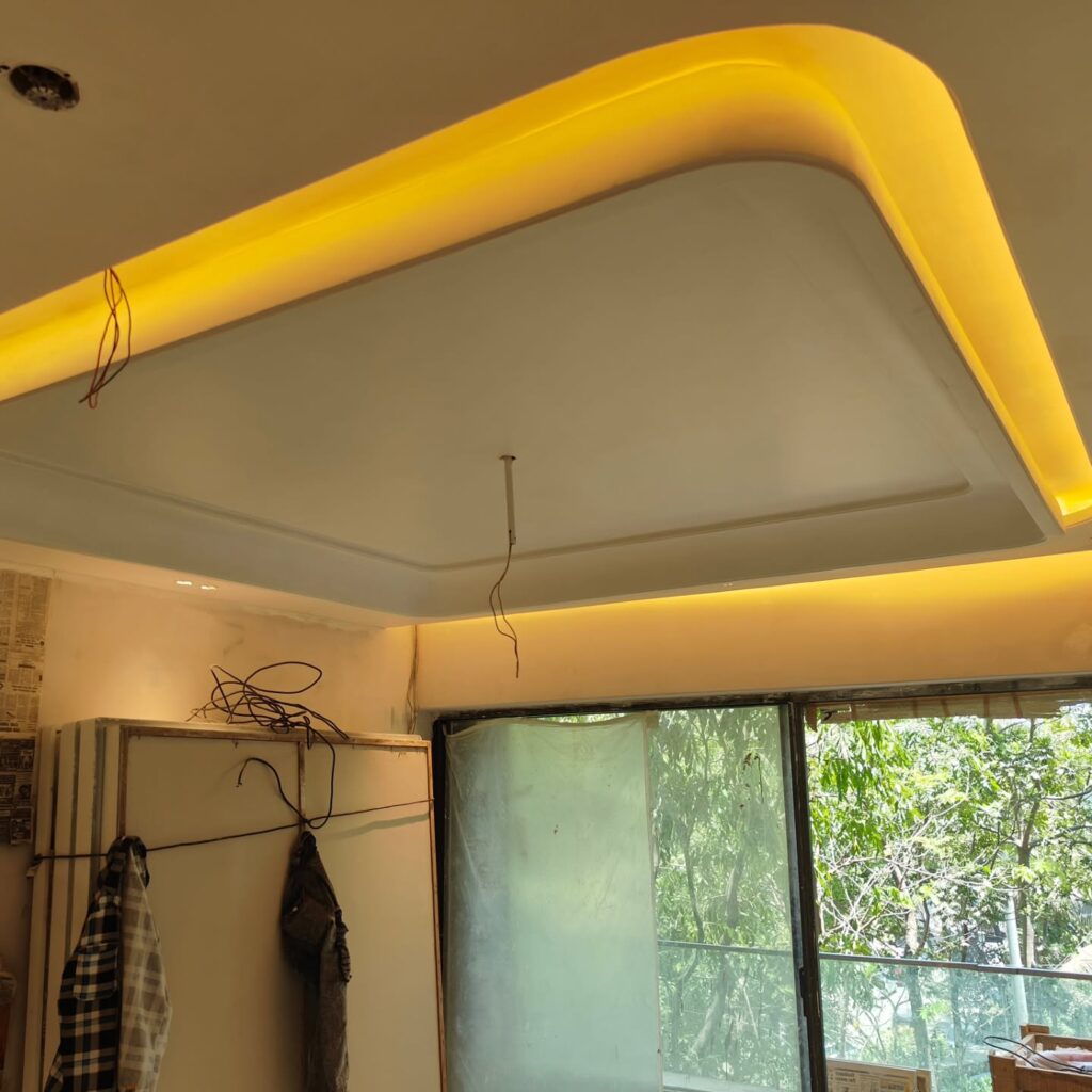 Instagram post from intradecor_. This post is in position 4.