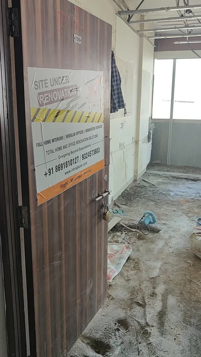 Instagram post from intradecor_. This post is in position 2.