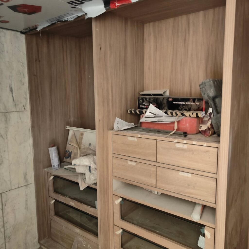 Instagram post from intradecor_. This post is in position 5.