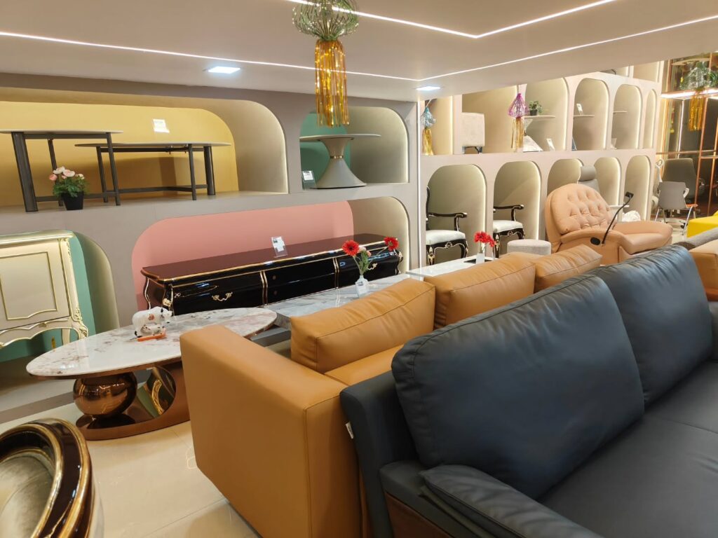 Instagram post from intradecor_. This post is in position 1.