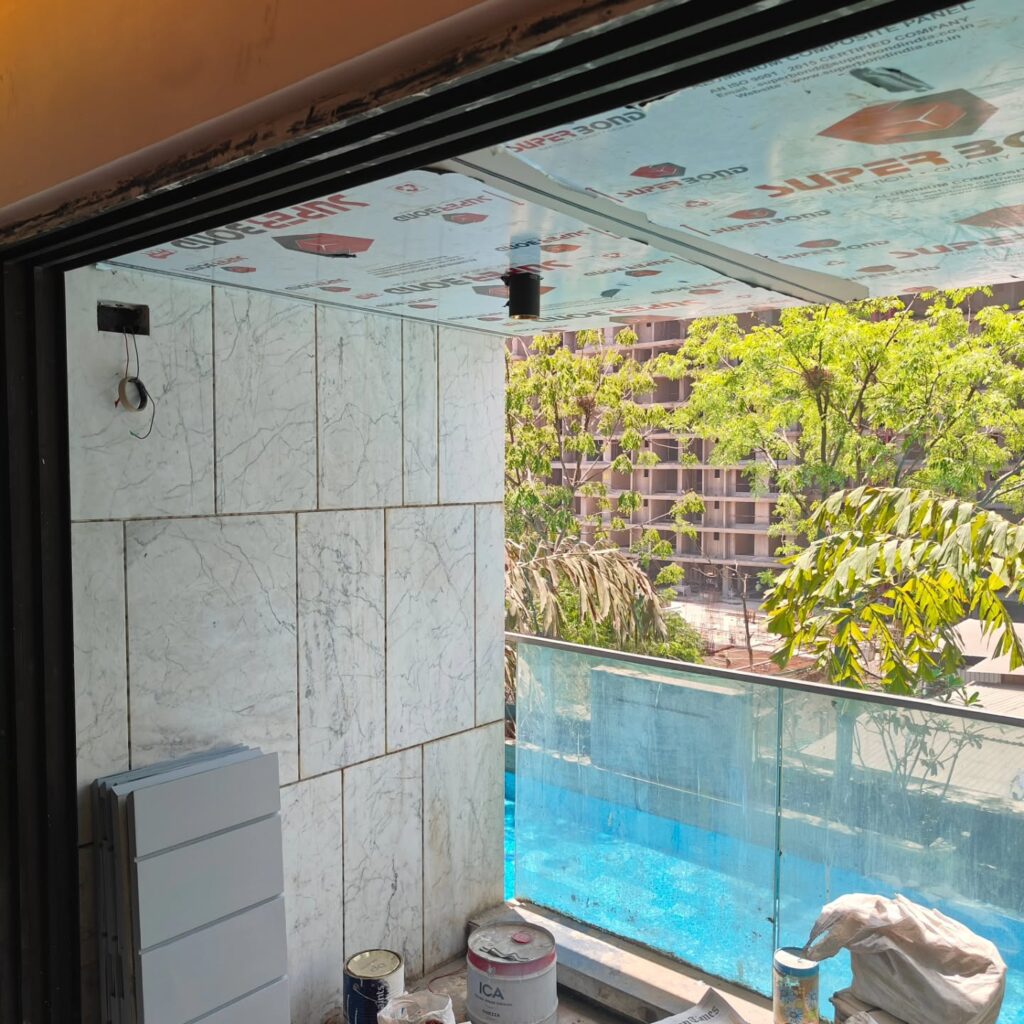 Instagram post from intradecor_. This post is in position 3.